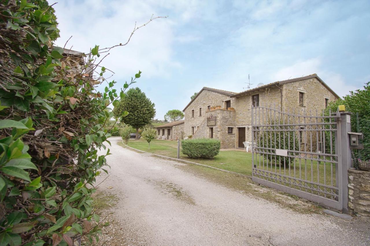 Casa Vacanze Vecchio Granaio Hostal Magione Exterior foto