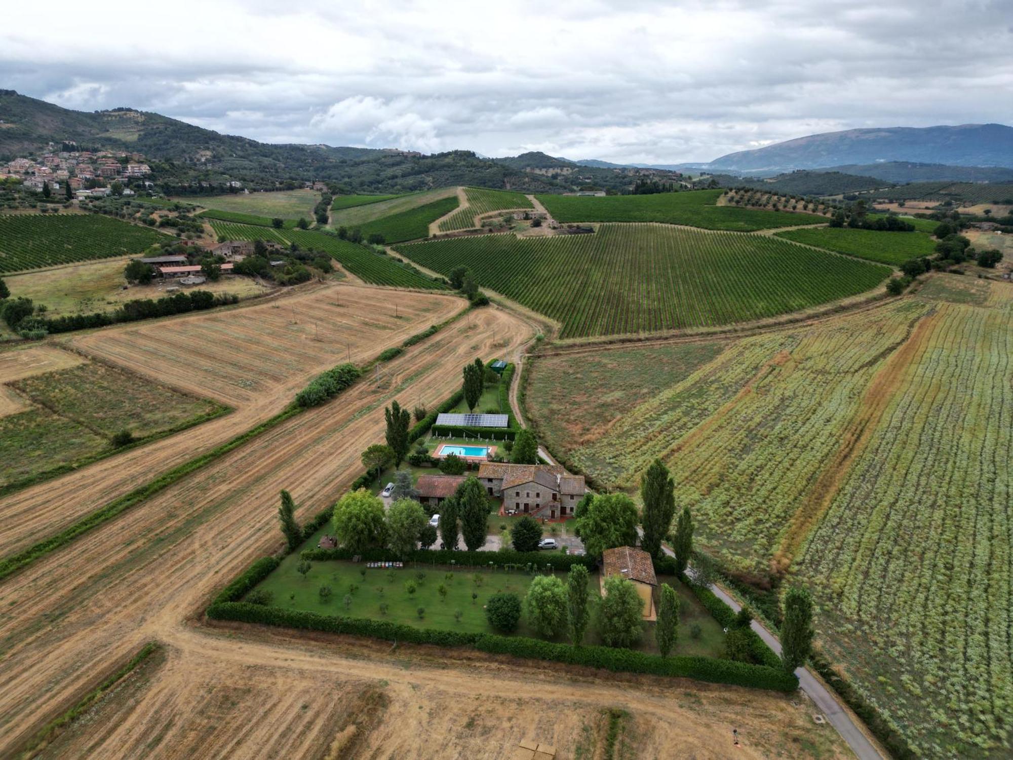 Casa Vacanze Vecchio Granaio Hostal Magione Exterior foto