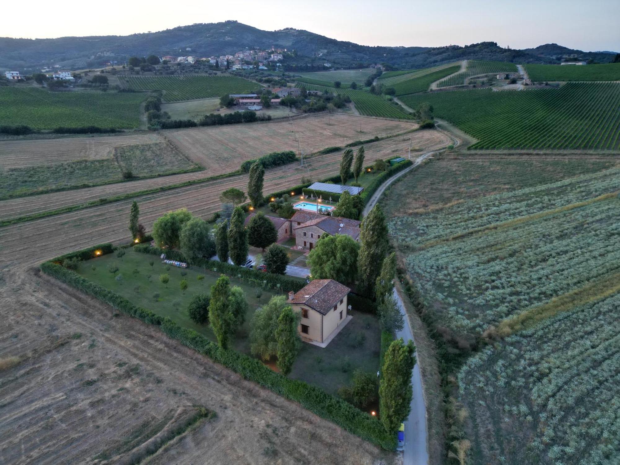 Casa Vacanze Vecchio Granaio Hostal Magione Exterior foto