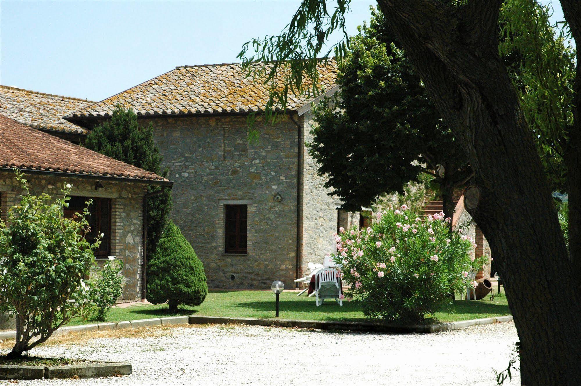 Casa Vacanze Vecchio Granaio Hostal Magione Exterior foto